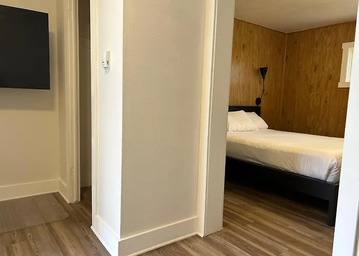 Hotel Jet Motor 4*